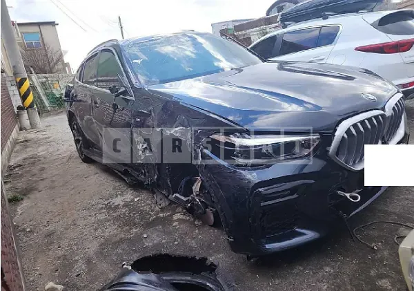 Photo 2 of 10: 2021 BMW X6 xDrive 40i, VIN WBACY6100M9H97892 — Korean insurance auction