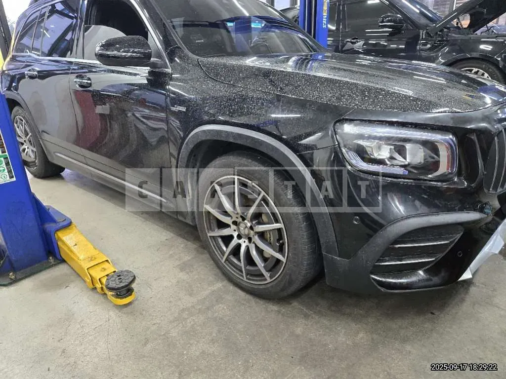 Photo 2 of 25: 2021 Mercedes-Benz GLB35 4Matic — Korean insurance auction