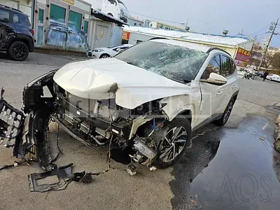 Photo 1 of 45: 2022 Hyundai Tucson Hybrid, VIN KMHJE811BNU071541 — Korean insurance auction