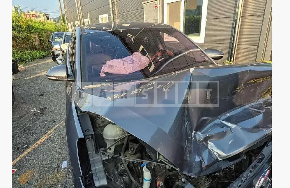Photo 2 of 17: 2015 Hyundai Tucson TL — Korean insurance auction