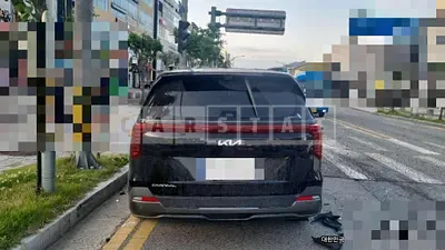 Photo 1 of 12: 2023 Kia Carnivals — Korean insurance auction