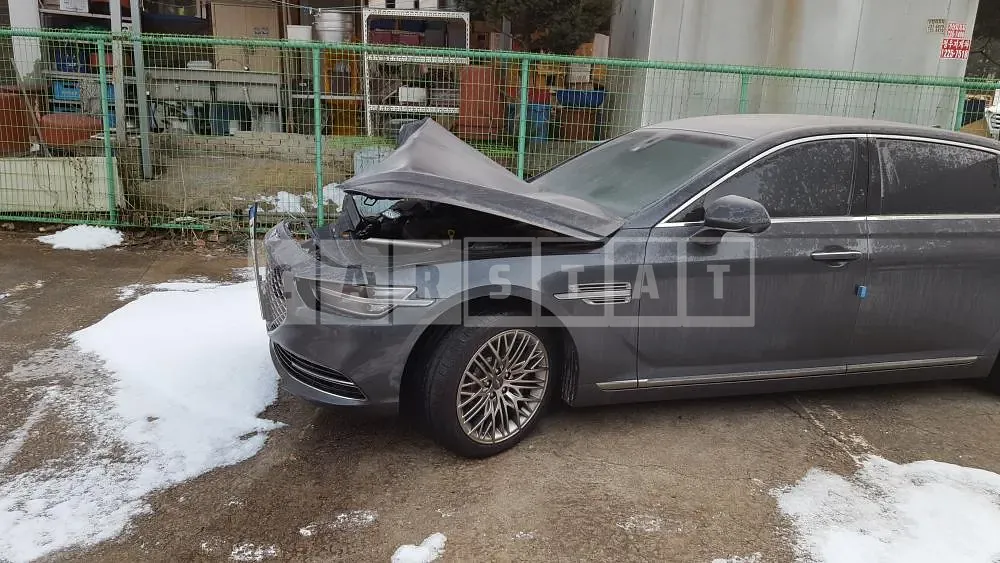Photo 2 of 48: 2020 Hyundai Genesis /G90, VIN KMHG241DDMU084359 — Korean insurance auction