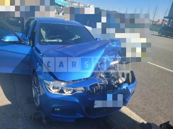 Photo 2 of 9: 2016 BMW 320i, VIN WBA8A9109HK822926 — Korean insurance auction