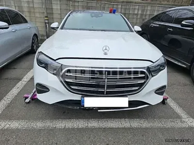 Photo 1 of 24: 2025 Mercedes-Benz E 350 e 4Matic — Korean insurance auction