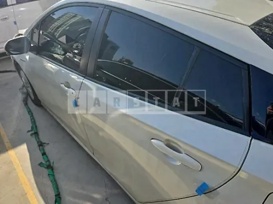Photo 2 of 7: 2017 Toyota Prius — Korean insurance auction