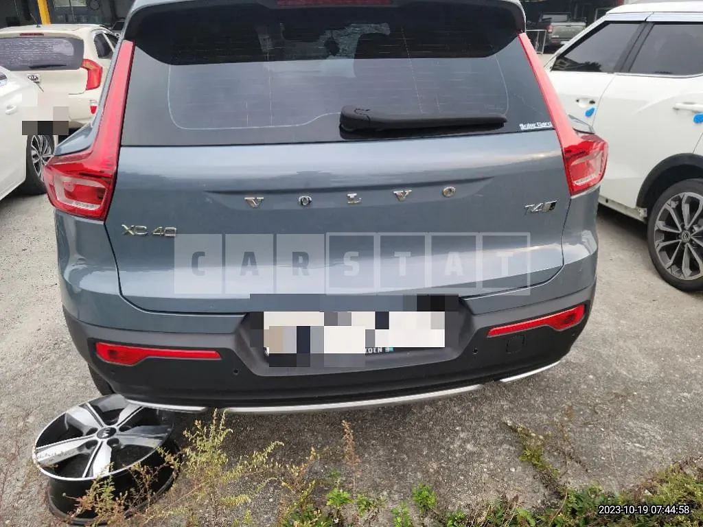 Photo 2 of 16: 2019 Volvo XC40T4 AWD — Korean insurance auction