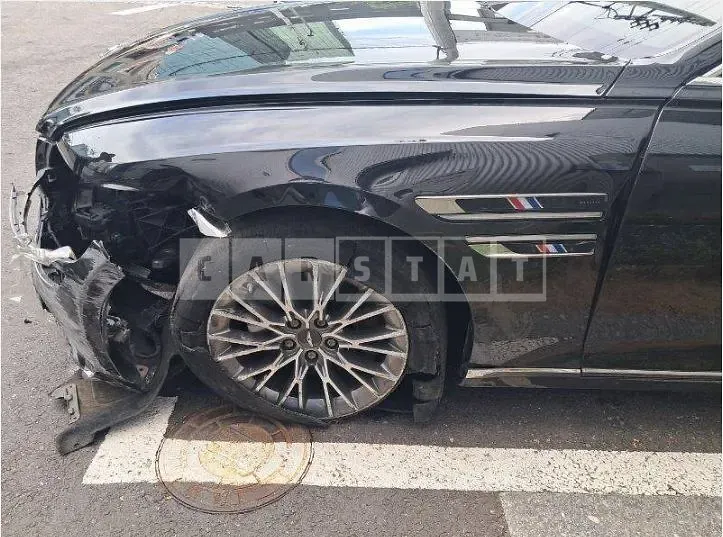 Photo 2 of 67: 2021 Genesis G80 2.5T (AWD), VIN KMTGB41CDNU102076 — Korean insurance auction
