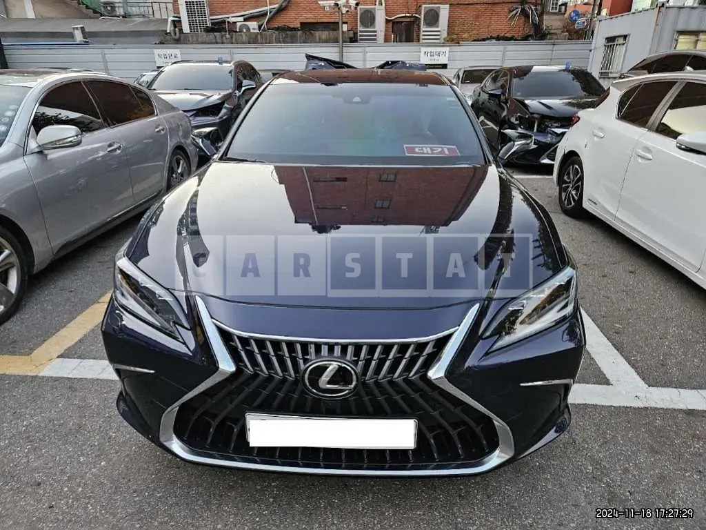 Photo 2 of 21: 2024 Lexus ES300h — Korean insurance auction