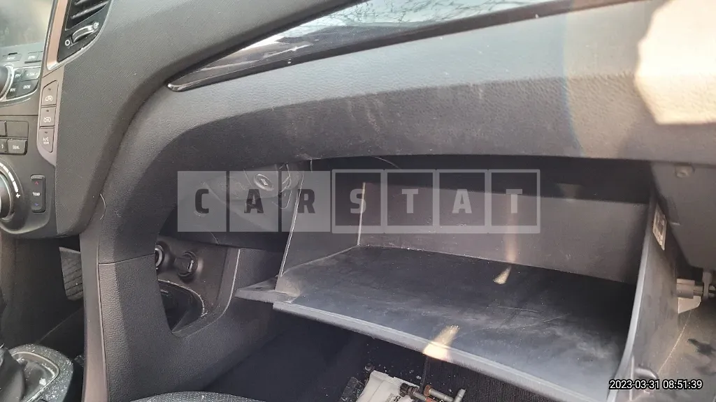 Photo 2 of 11: 2014 Hyundai Santa Fe, VIN KMHSW81UDFU366386 — Korean insurance auction