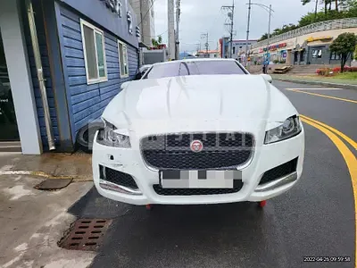 Photo 1 of 10: 2017 Jaguar XF 20d, VIN SAJBA4BN7HCY38737 — Korean insurance auction