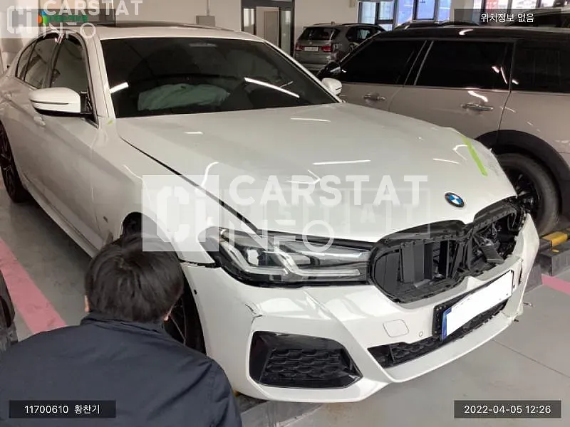 Photo 2 of 41: 2022 BMW 530i, VIN WBA71BH02NCJ34748 — Korean insurance auction