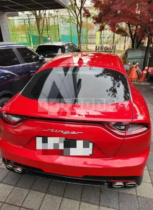 Photo 2 of 15: 2019 Kia Stinger — Korean insurance auction