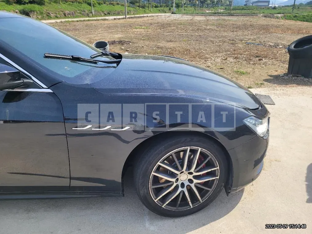 Photo 2 of 23: 2017 Maserati Ghibli Diesel, VIN ZAM57TSGXH1240574 — Korean insurance auction