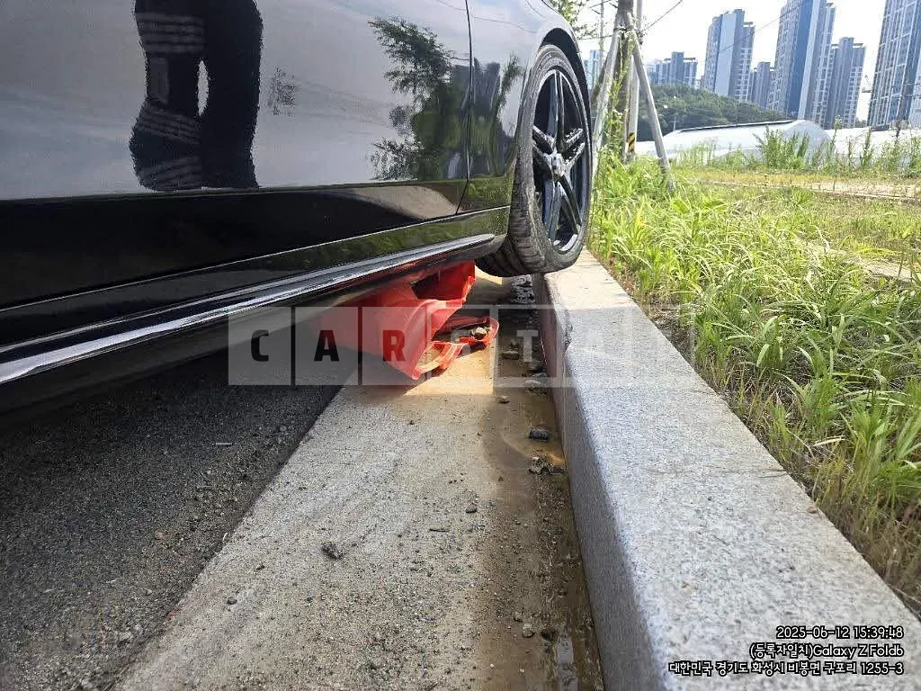 Photo 2 of 21: 2018 Mercedes-Benz AMG S63 4Matic +L, VIN WDDUG8JB6JA408547 — Korean insurance auction