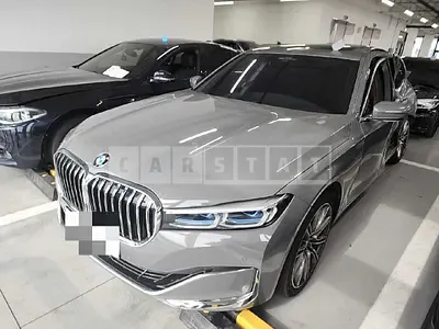 2020 BMW M760Li xDrive Modell V12 E