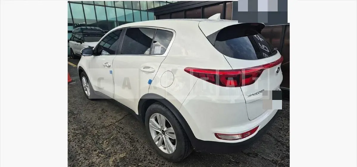 Photo 2 of 18: 2017 Kia Sportage — Korean insurance auction