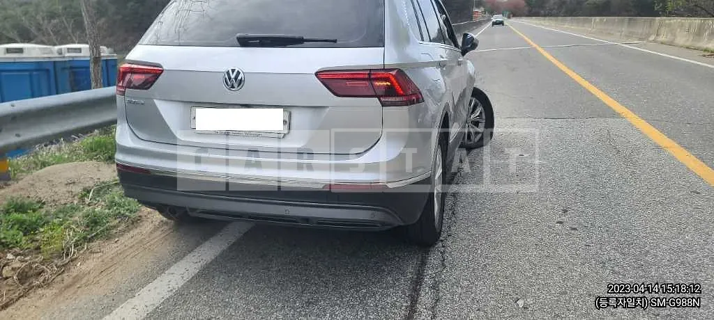 Photo 2 of 5: 2018 Volkswagen Tiguan 2.0 TDI, VIN WVGZZZ5NZJW920864 — Korean insurance auction