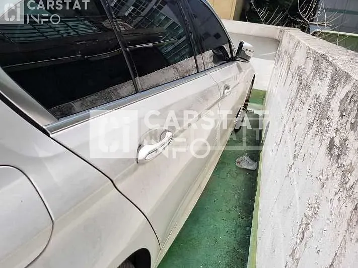 Photo 2 of 26: 2017 BMW 530i, VIN WBAJD3105JG969940 — Korean insurance auction