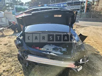Photo 1 of 17: 2021 Lexus ES300h, VIN JTHBA1C11M2005555 — Korean insurance auction