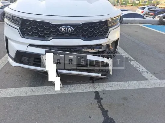 Photo 2 of 50: 2021 Kia Sorento, VIN KNARK81GBMA012746 — Korean insurance auction
