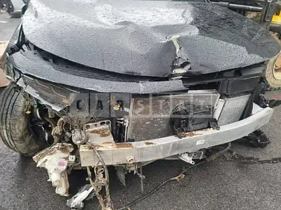 Photo 1 of 9: 2023 Kia Sorento Hybrid, VIN KNARH81GBPA210090 — Korean insurance auction