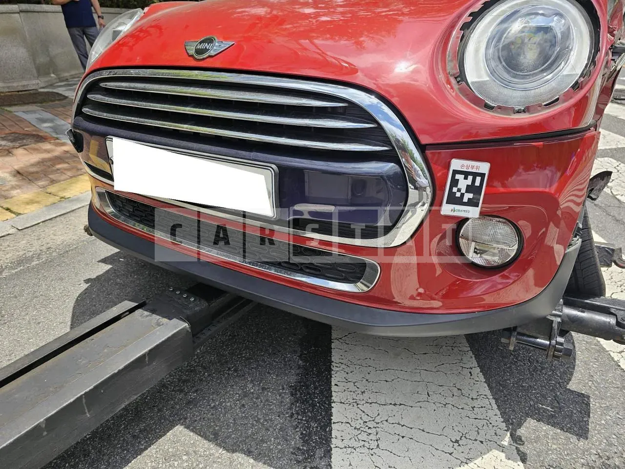 Photo 2 of 14: 2017 MINI Cooper D Five-Door, VIN WMWXT3103H2E27971 — Korean insurance auction