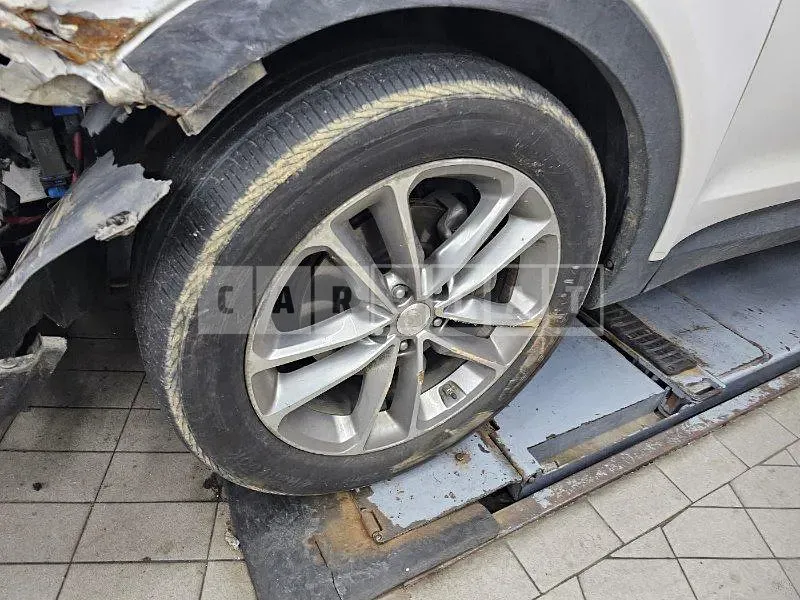 Photo 2 of 24: 2015 Hyundai Santa Fe DM — Korean insurance auction