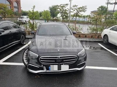 Photo 1 of 47: 2021 Mercedes-Benz E220 d 4Matic — Korean insurance auction