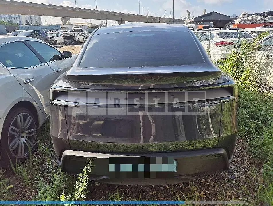 Photo 2 of 26: 2025 Tesla Model Y RWD — Korean insurance auction