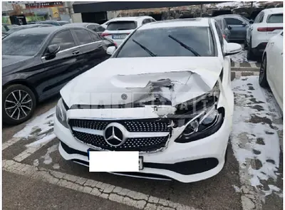 Photo 1 of 33: 2018 Mercedes-Benz E 200 — Korean insurance auction
