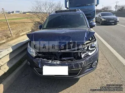 Photo 1 of 10: 2015 Volkswagen Tiguan 2.0 TDI Blue Motion — Korean insurance auction