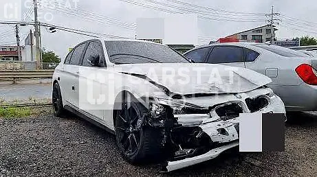 Photo 2 of 14: 2018 BMW 320d, VIN WBA8C510XJA076193 — Korean insurance auction