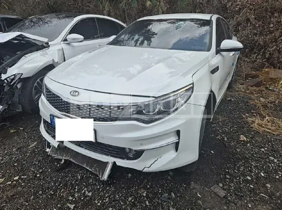Photo 2 of 23: 2018 Kia K5, VIN KNAGT411BJA237017 — Korean insurance auction