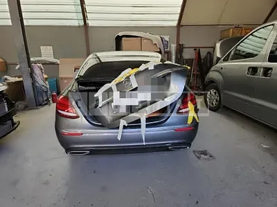 Photo 1 of 29: 2017 Mercedes-Benz E220 d — Korean insurance auction
