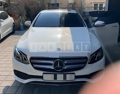 Photo 1 of 8: 2019 Mercedes-Benz E300 — Korean insurance auction