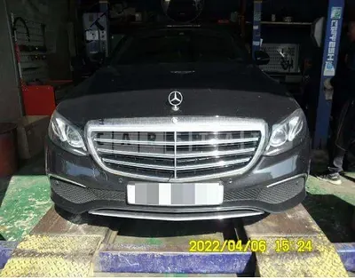 Photo 1 of 30: 2016 Mercedes-Benz E220 d, VIN WDDZF0EB6HA047674 — Korean insurance auction