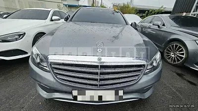 Photo 1 of 11: 2019 Mercedes-Benz E220 d 4Matic — Korean insurance auction