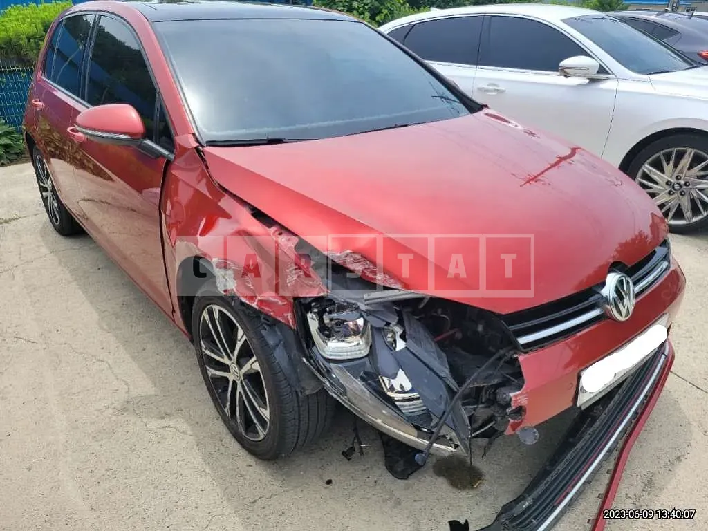 Photo 2 of 13: 2016 Volkswagen Golf 2.0 TDI BMT, VIN WVWZZZAUZGW045719 — Korean insurance auction