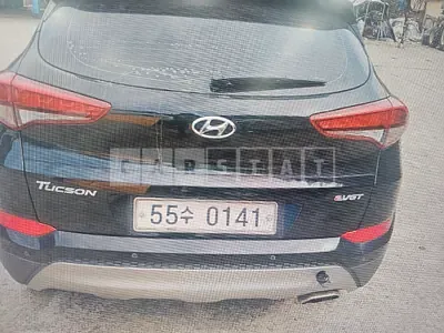 Photo 1 of 5: 2017 Hyundai Tucson, VIN KMHJ3815GHU322290 — Korean insurance auction