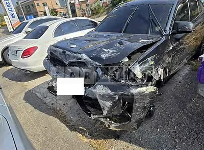 Photo 1 of 33: 2024 BMW X4 M Competition — Korean insurance auction