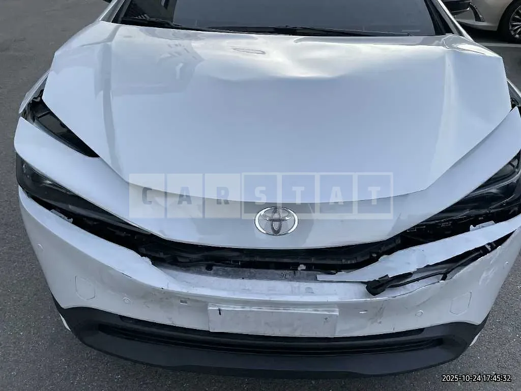 Photo 2 of 30: 2024 Toyota Prius 2WD — Korean insurance auction