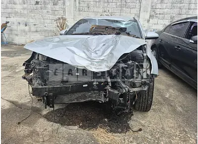 Photo 1 of 15: 2019 Kia K5 — Korean insurance auction