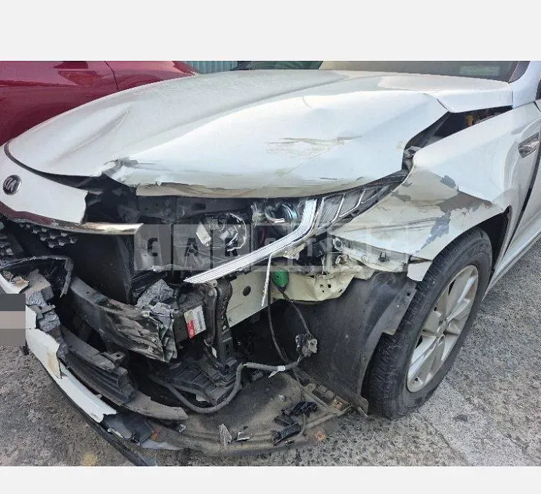 Photo 2 of 8: 2016 Kia K5 LPG — Korean insurance auction