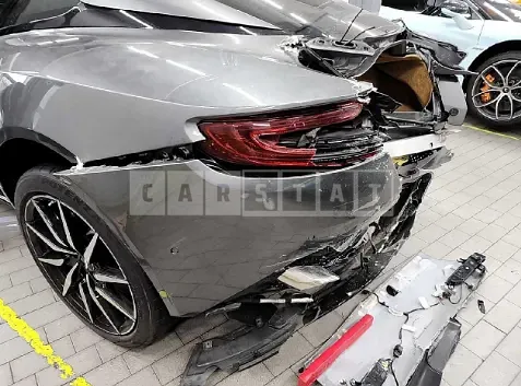 Photo 2 of 33: 2017 Aston Martin DB11, VIN SCFRMFAV1HGL00062 — Korean insurance auction