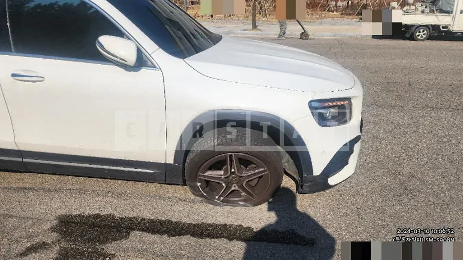 Photo 2 of 26: 2023 Mercedes-Benz GLB250 4Matic, VIN W1N4M4HB3PW311859 — Korean insurance auction
