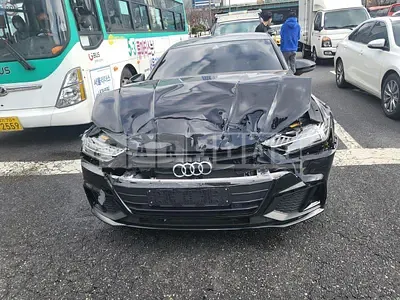 Photo 1 of 47: 2022 Audi A7 55 TFSI quattro, VIN WAUZZZF2XNN022783 — Korean insurance auction