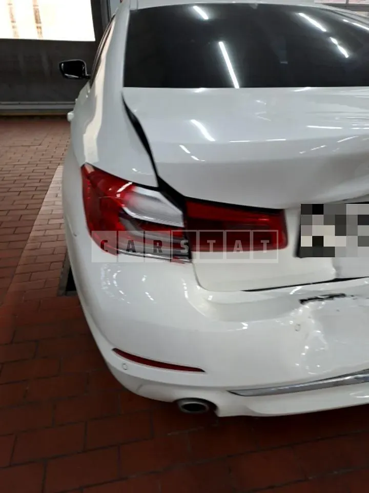 Photo 2 of 9: 2020 BMW 520d Luxury, VIN WBAJF3101LCE82581 — Korean insurance auction