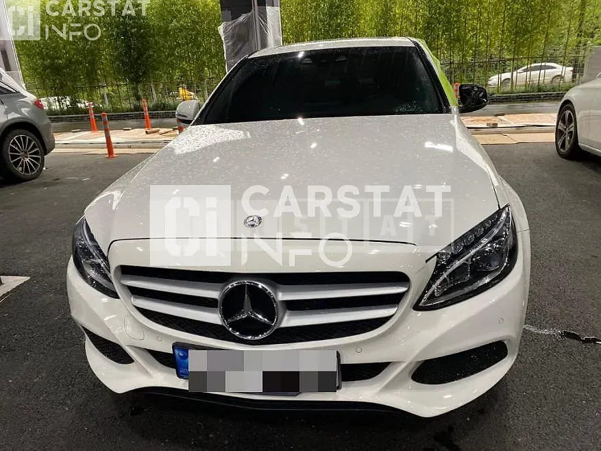 Photo 2 of 21: 2017 Mercedes-Benz C 200, VIN WDDWF4CB8HF557590 — Korean insurance auction