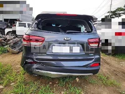 Photo 1 of 18: 2016 Kia Sorento, VIN KNAPS81ABGA223165 — Korean insurance auction