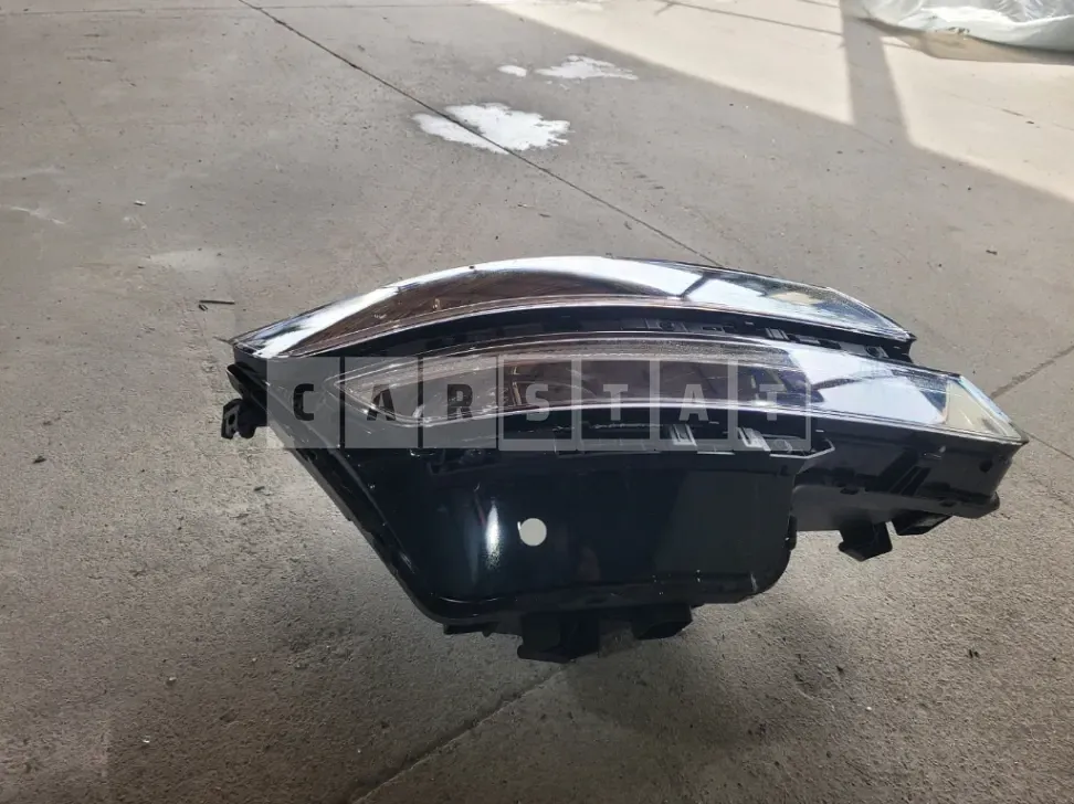 Photo 2 of 4: 2023 Genesis (parts) G80 Headlamp — Korean insurance auction